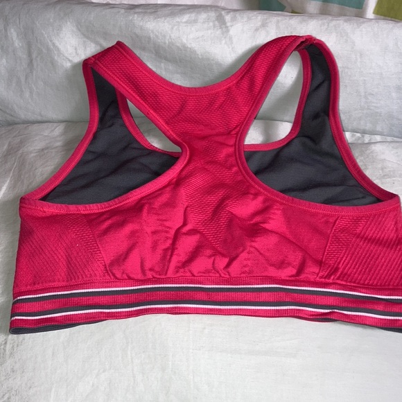 Old Navy Sports Bra - Picture 2 of 5
